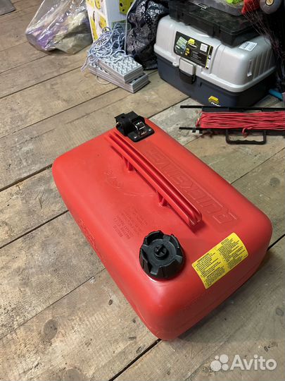 Бак Mercury 25 л в лодку