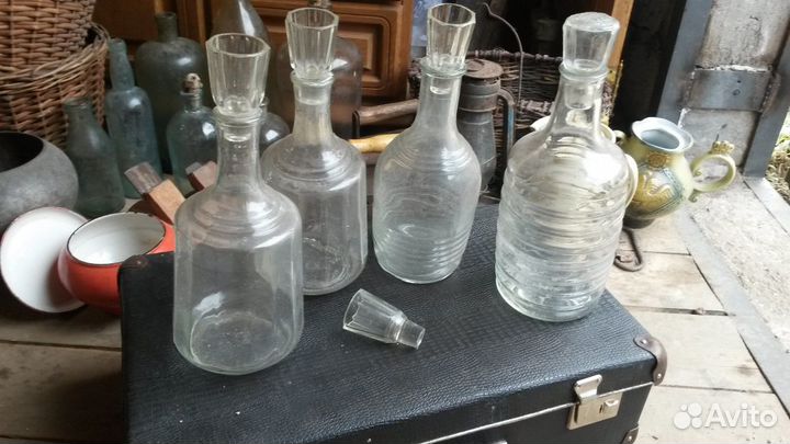 Старинный графин