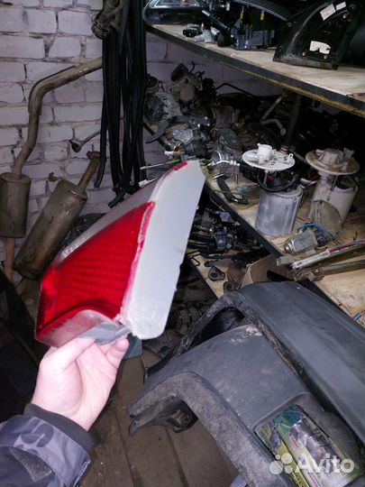 Фонарь задний правый внутренний Kia Rio 3 оригинал