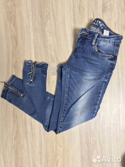 Вещи женские 42-44