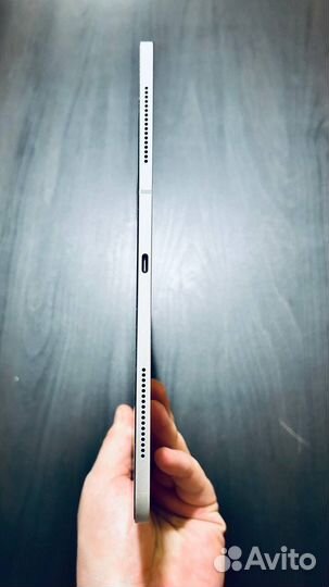 Почти новый iPad Pro 12,9 Wi-Fi + Cellular