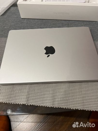 Apple Macbook pro 14 m3