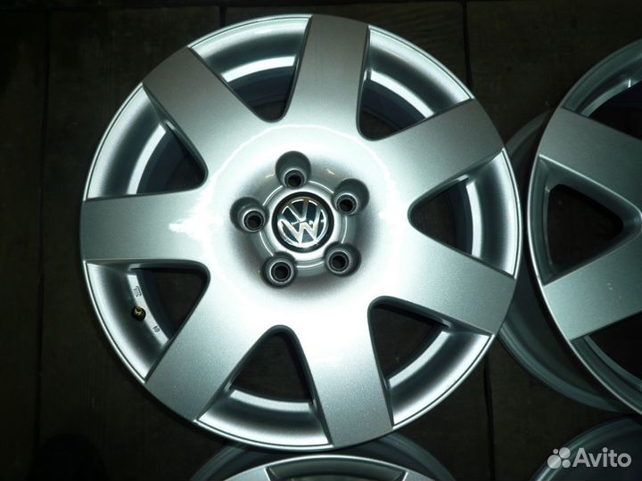 Диски литые оригинал Volkswagen R17 5х112