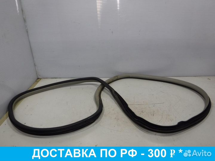 Уплотнитель проёма Cadillac SRX