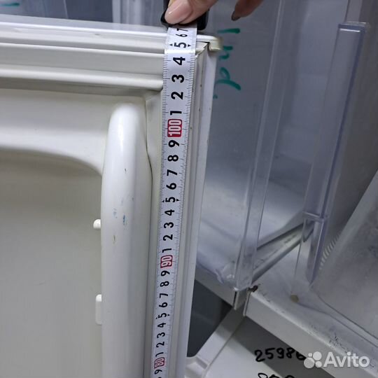 Уплотнитель для холодильника Бирюса 1050 х57,5