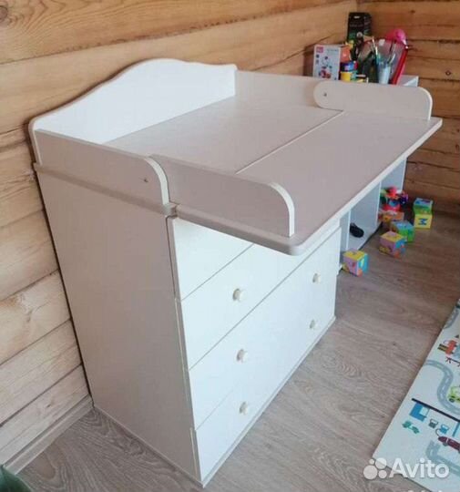 Кроватка с комодом пеленальным