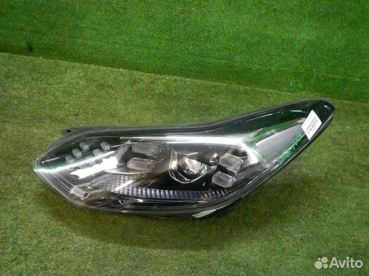 Фара левая Kia Sportage