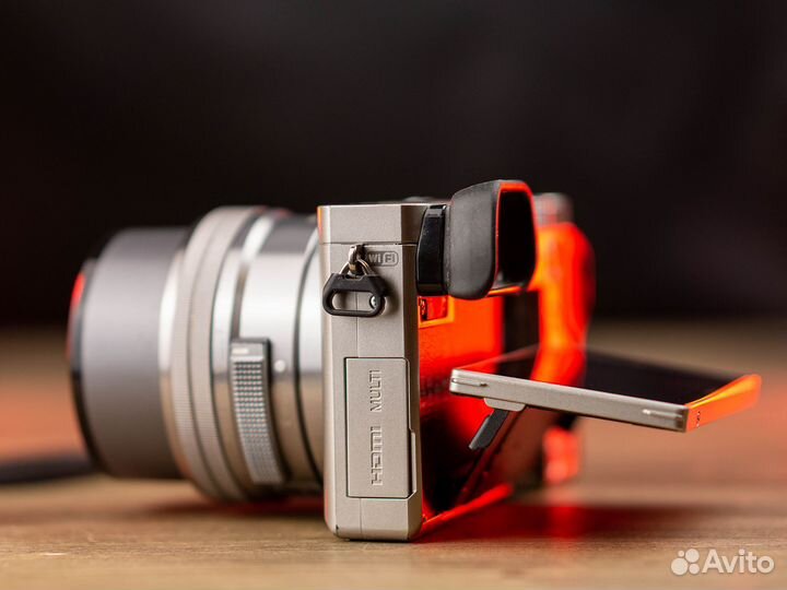 Sony Alpha a6000 + Sony 18-55 OSS