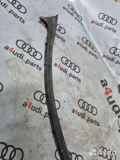 Уплотнитель (прочее) Volkswagen Golf R7 5G4837652