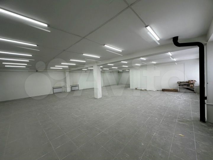 Сдаю помещение свободного назначения пл. 215 м²