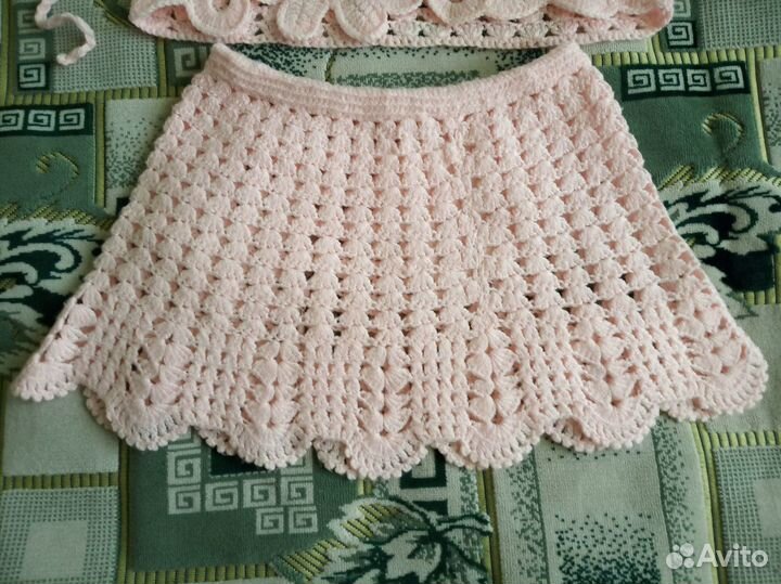 Вязанный костюмчик на девочку, 4-6 лет