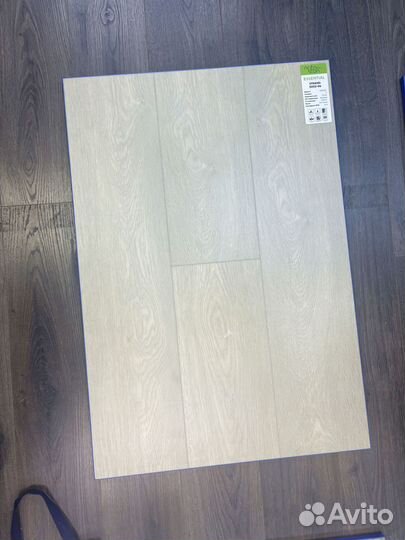 Кварц виниловый ламинат
