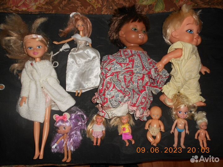 Куклы современные,37 штук
