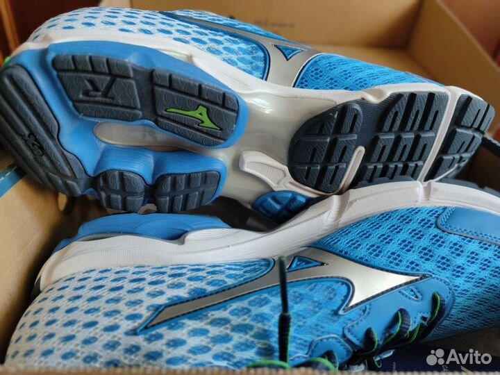 Кроссовки Mizuno Wave Rider 18