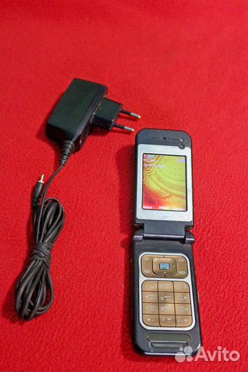 Красивая раскладушка Nokia 7390 в коллекцию +з\у