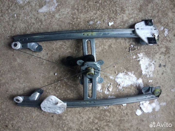 Стеклоподъёмник механический Renault Logan 1