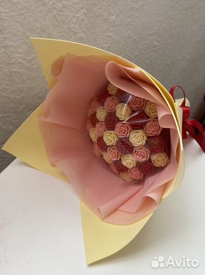 Букет из 37 шоколадных роз