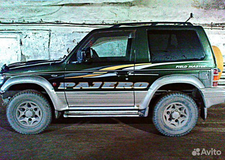 Изготовление наклеек на авто