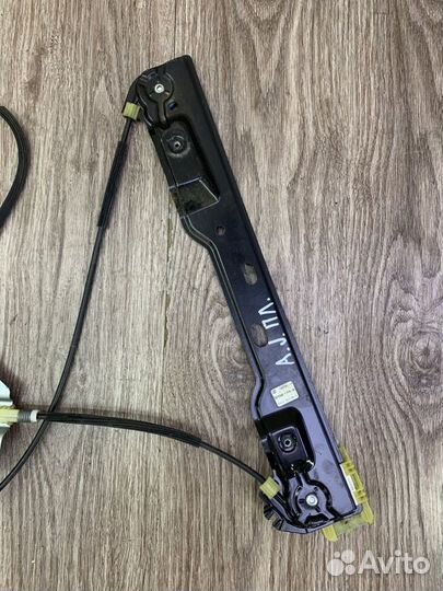 Стеклоподъемник передний левый Opel Astra J