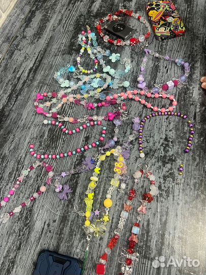 Подвеска для телефона и галстуки ручной работы