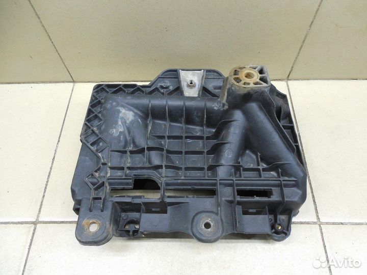 Крепление акб (корпус/подставка) Fabia 2007-2015