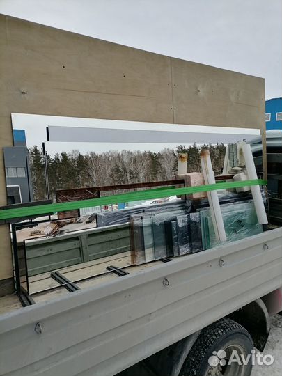 Газель с пирамидой