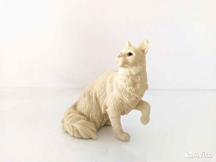 Фигурки кошек