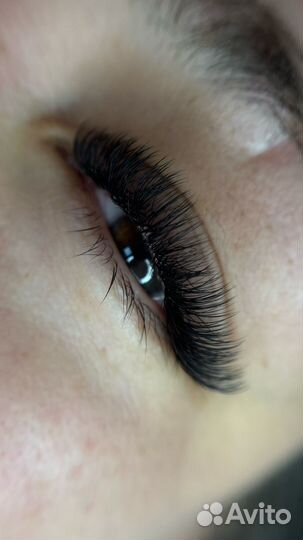 Наращивание ресницы