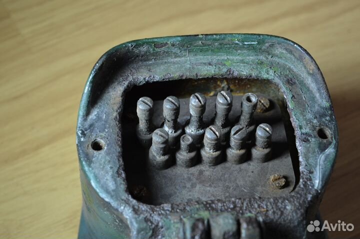 Довоенная Телефонная коробка