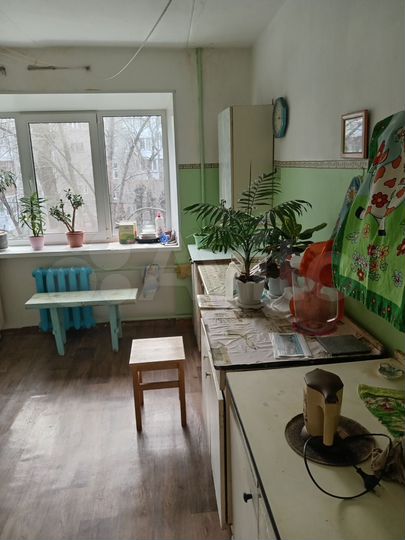 Комната 12 м² в 5-к., 3/5 эт.