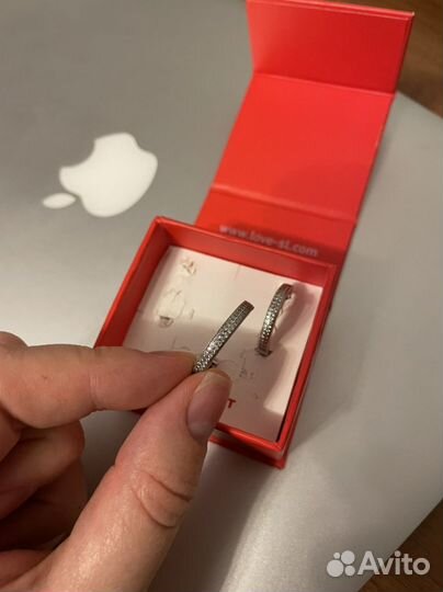 Серебряные серьги с фианитами