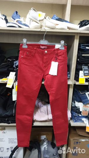 Bershka женские джинсы