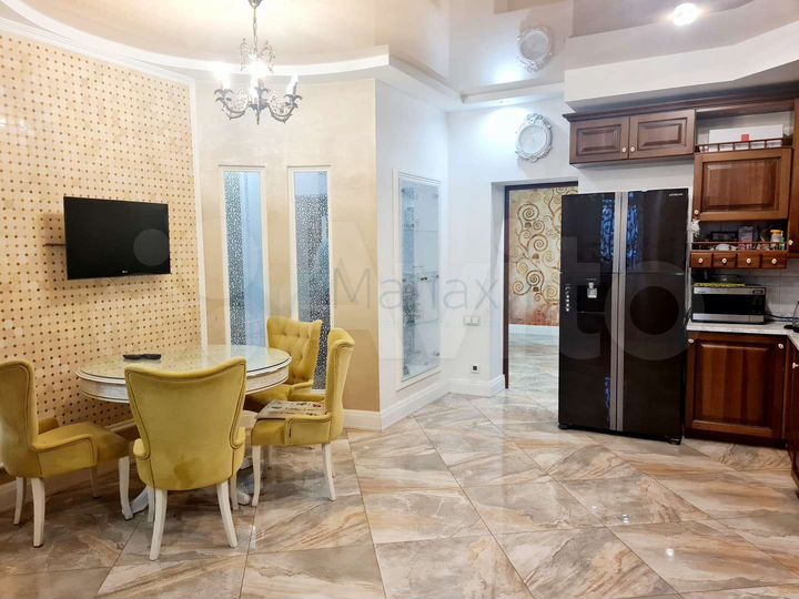 3-к. квартира, 185 м², 5/7 эт.