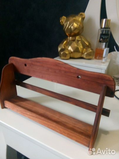 Полка для приправ или эфирных масел