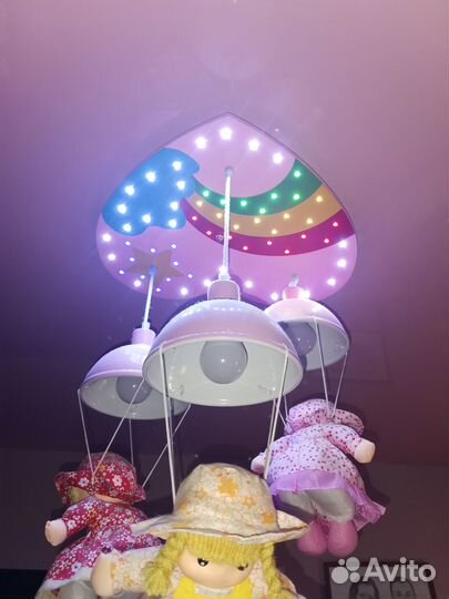 Продаю люстру