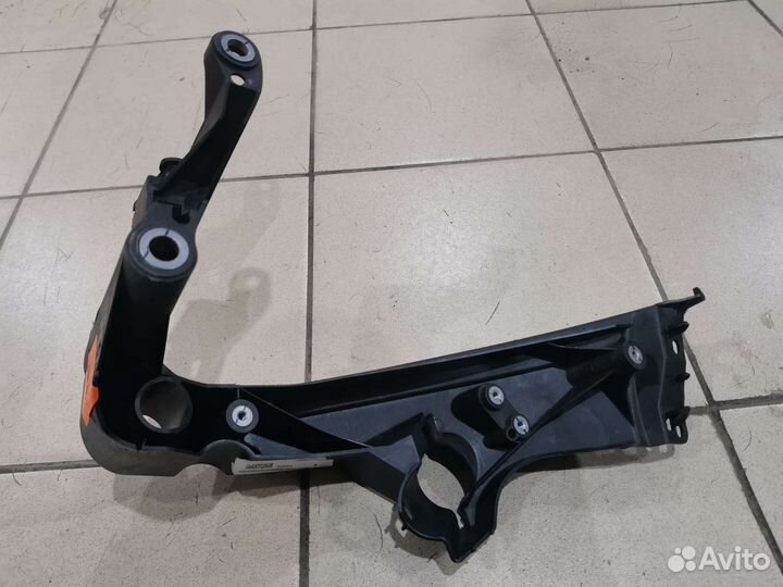 Audi A5 8T кронштейн фары правый дорестайлинг