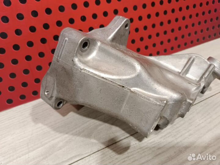 Кронштейн двигателя Mercedes-Benz Gle W166 2018