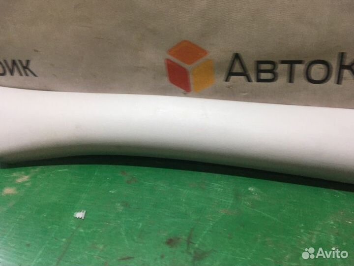 Накладка на стойку кузова передняя правая Лада
