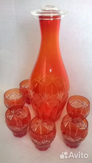Графин+6 рюм.Рубиновый цвет.Хрусталь СССР