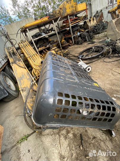 Капот Komatsu PC300-7