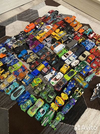 Hot wheels машинки