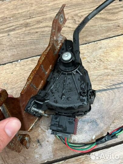 Педаль газа Nissan Almera N16 1.5 2004