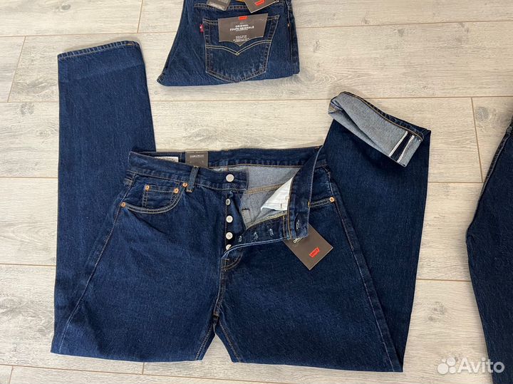 Джинсы Levis 501 темно синий деним на болтах