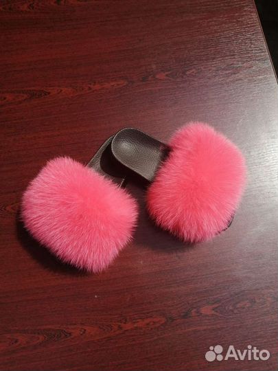 Меховые тапочки