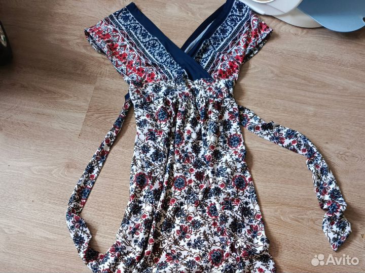 Платья р. 42,44