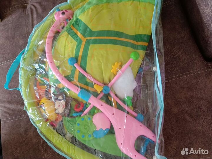 Мобиль на кроватку и коврик