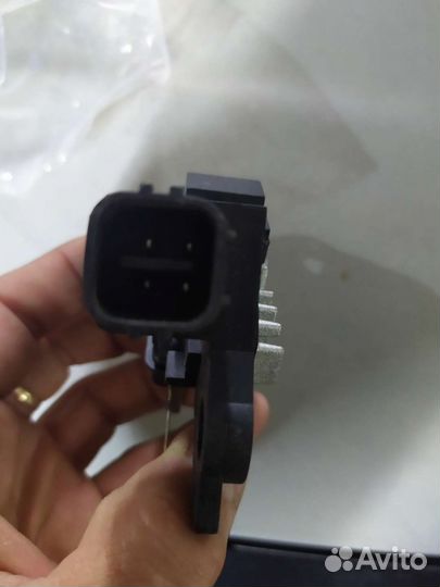 Реле регулятор Тойота