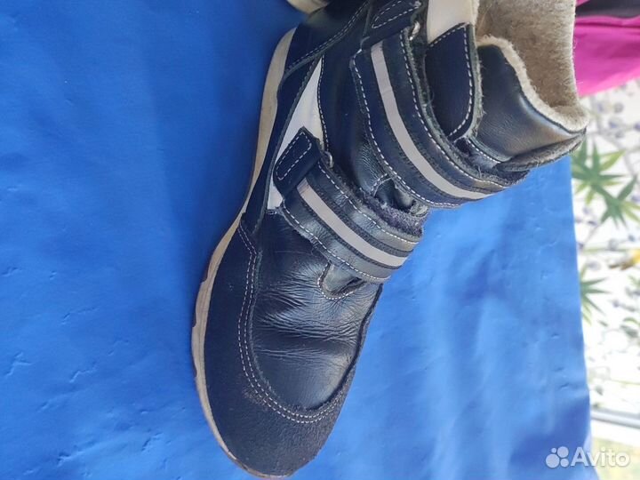 Ботинки на осень для девочки 32р внутри шерсть