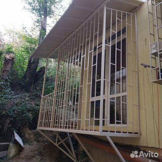 Изготовление решеток на окна и балконы