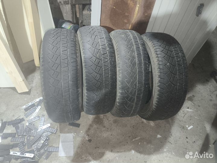 Michelin Latitude Cross 235/65 R17